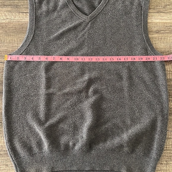 Brooks Brothers Cotton/Cashmere Sweater Vest - Size XL - Picture 5 of 6